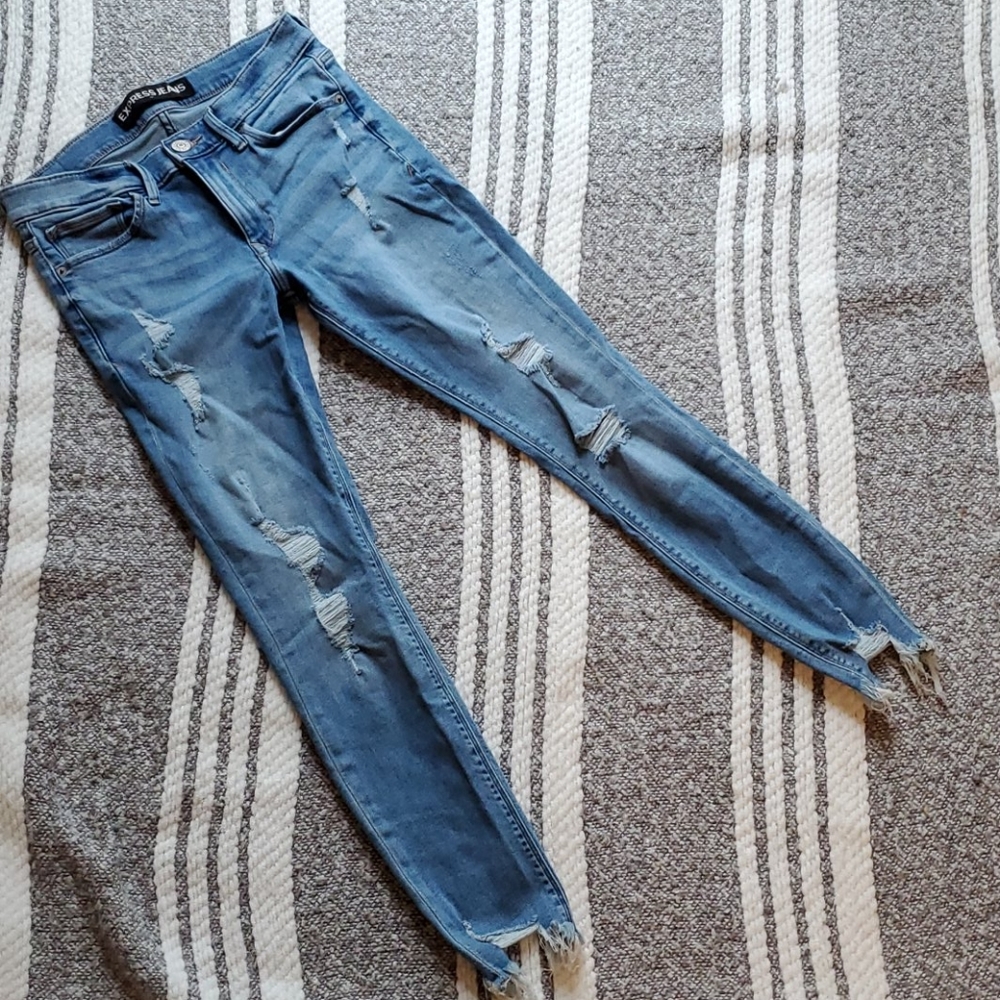 EXPRESS Super distressed denim legging
